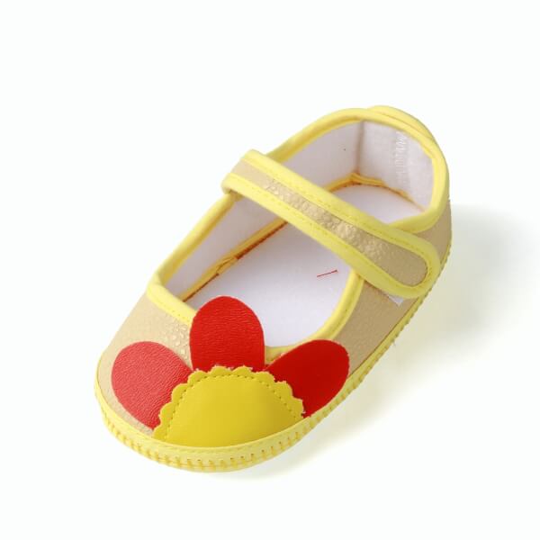 Giày tập đi bé gái CF A077049 Vàng