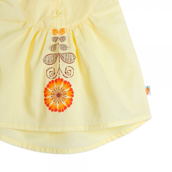 Áo vải bé gái sát nách xẻ trụ phối in họa tiết