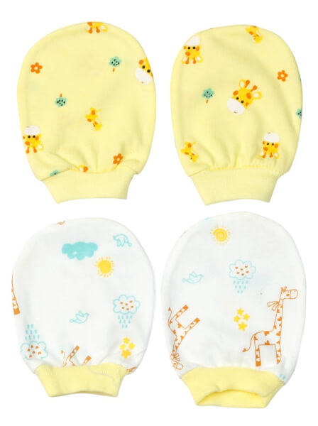 Bao tay sơ sinh bo in hoạ tiết 2 đôi CF Vàng