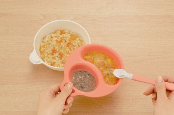 Bát ăn chia ngăn cho bé màu hồng (KBN)