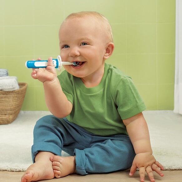 Bàn chải đánh răng có vòng chắn cho bé Mam (xanh)