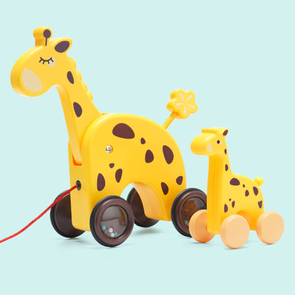 Xe kéo thú nhún vui vẻ mẹ và con hươu cao cổ JS047330