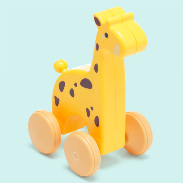 Xe kéo thú nhún vui vẻ mẹ và con hươu cao cổ JS047330