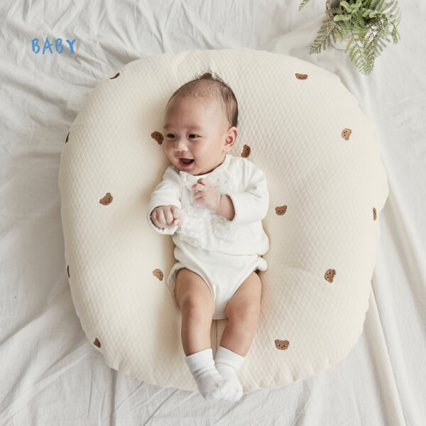 Gối chống trào ngược Cotton lụa cao cấp ROTOTO BEBE kiểu chữ C (Kem)