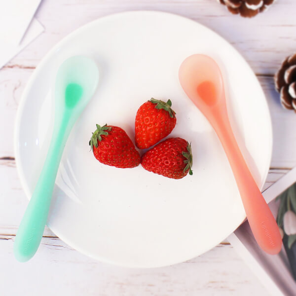 Bộ 2 muỗng silicone Mombella (Xanh)