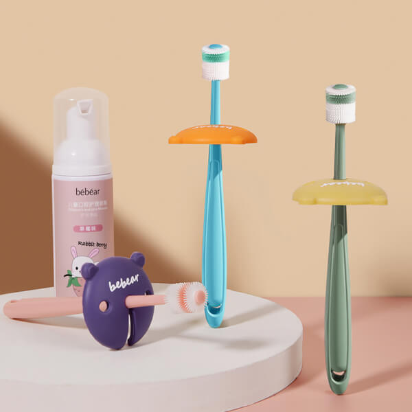 Bàn chải 360 độ kháng khuẩn Bebear (Hồng, BHK133)