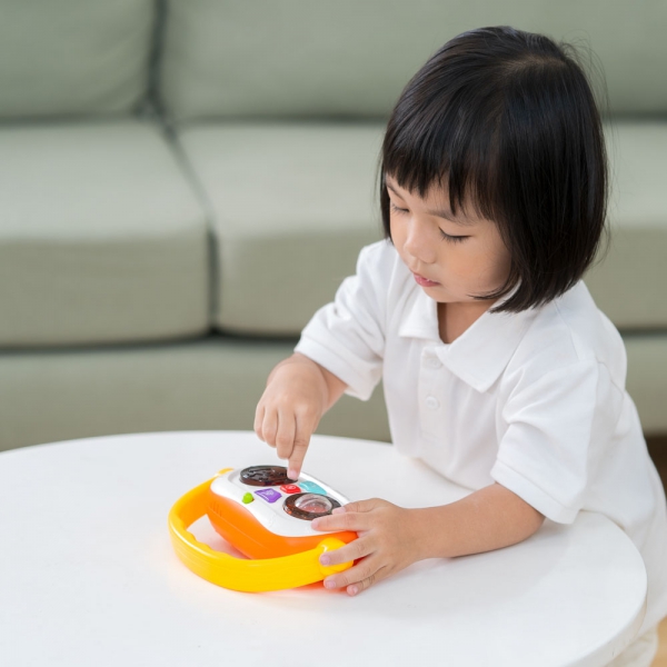 Đồ chơi máy radio có nhạc và đèn YN470703