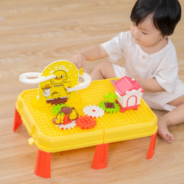 Vali xếp hình vịt chơi cầu trượt và bánh răng chuyển động kèm ngôi nhà có nhạc đèn 2in1 CY529325