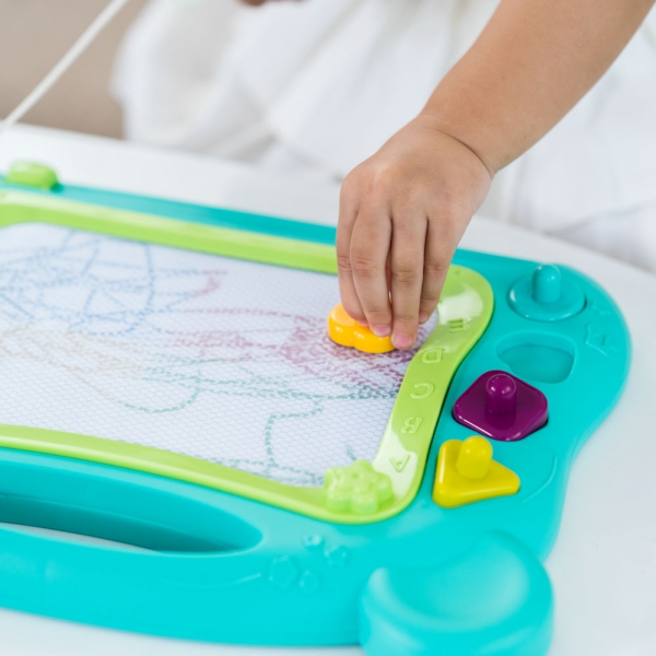 Bảng vẽ đa năng có nút bấm học chữ kèm bút và khuôn ấn cho bé CY464570 (Xanh)