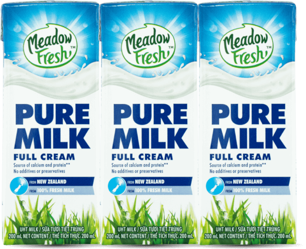 Sữa tươi tiệt trùng Nguyên kem nhãn hiệu Meadow Fresh 200ML (Lốc 3 hộp)