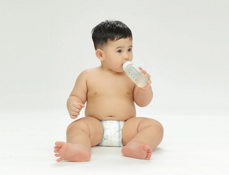 Tổng hợp bảng giá các loại tã dán cho trẻ