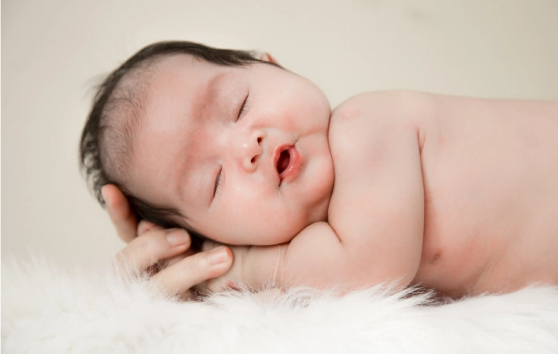 Trẻ sơ sinh chậm tăng cân: Nguyên nhân và Giải pháp an toàn