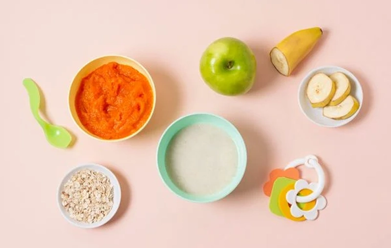 5 món ăn phù hợp làm bữa phụ cho bé 6 tháng