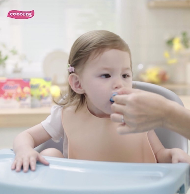 Sữa chua hoa quả Hoff  - Dâu tây (Lốc 4 hủ)