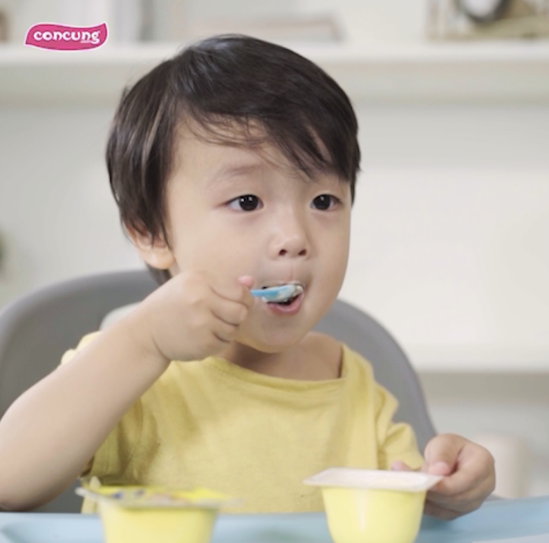 Váng sữa Hoff - Hạt dẻ (Lốc 4 hủ)