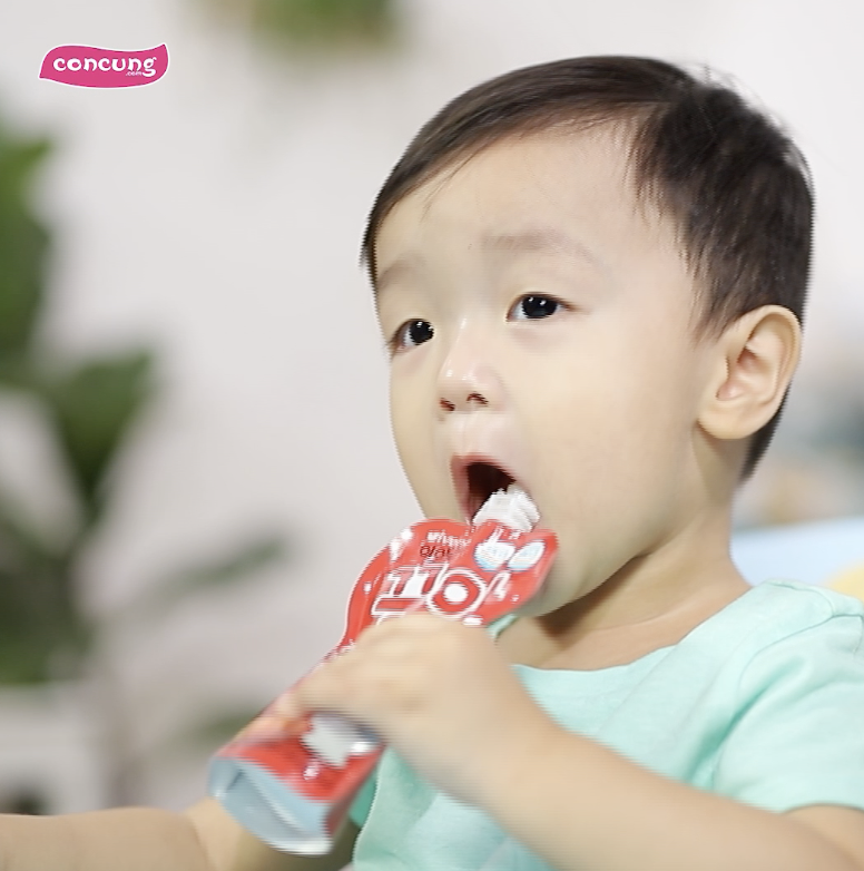 Nước ép trái cây Ivenet Puree A (táo, lê, xoài, cà rốt) 80ml