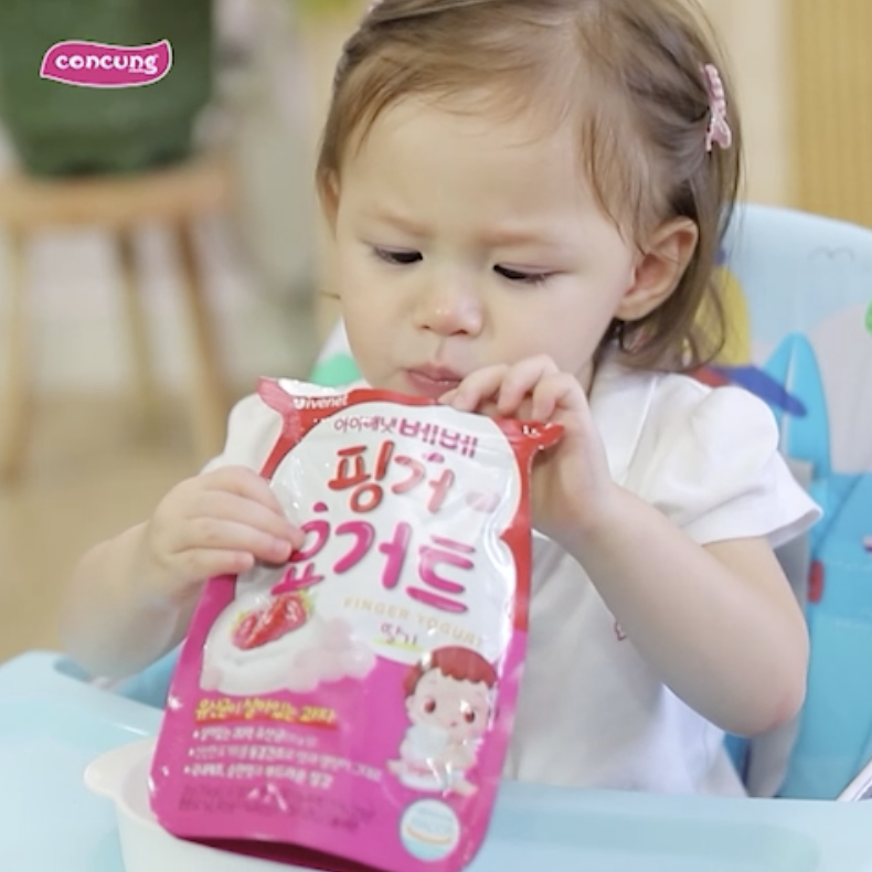 Sữa chua sấy lạnh Ivenet Bebe vị dâu 20g