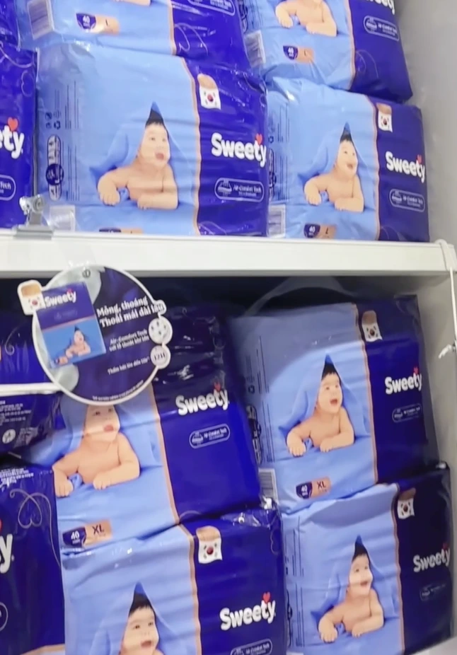 Tã mỏng nhẹ mà cực kỳ kinh tế Sweety chỉ cỡ 3k/miếng