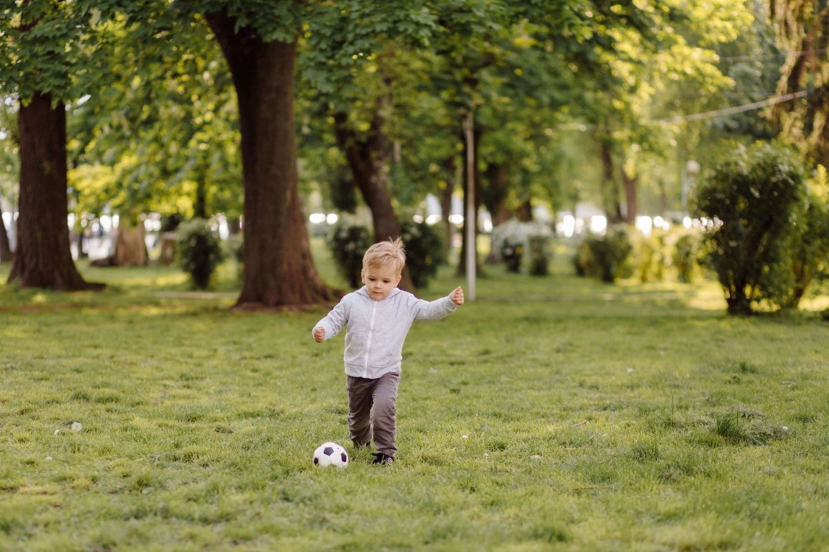 Hoạt động ph&ugrave; hợp tăng đề kh&aacute;ng h&ocirc; hấp cho trẻ.