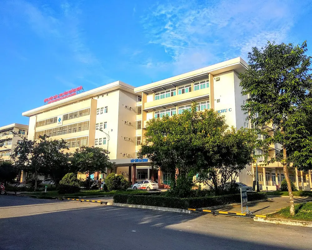 chi-phi-sinh-o-benh-vien-san-nhi-quang-ngai (1)